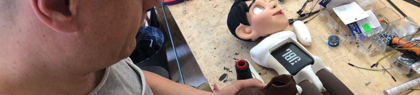 Basics about building (not only) 3D printed marionettes and what you can gain out of them.