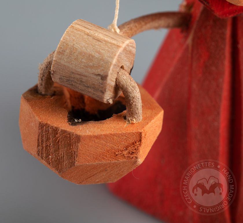 Karkulka - dřevěná tyčová loutka