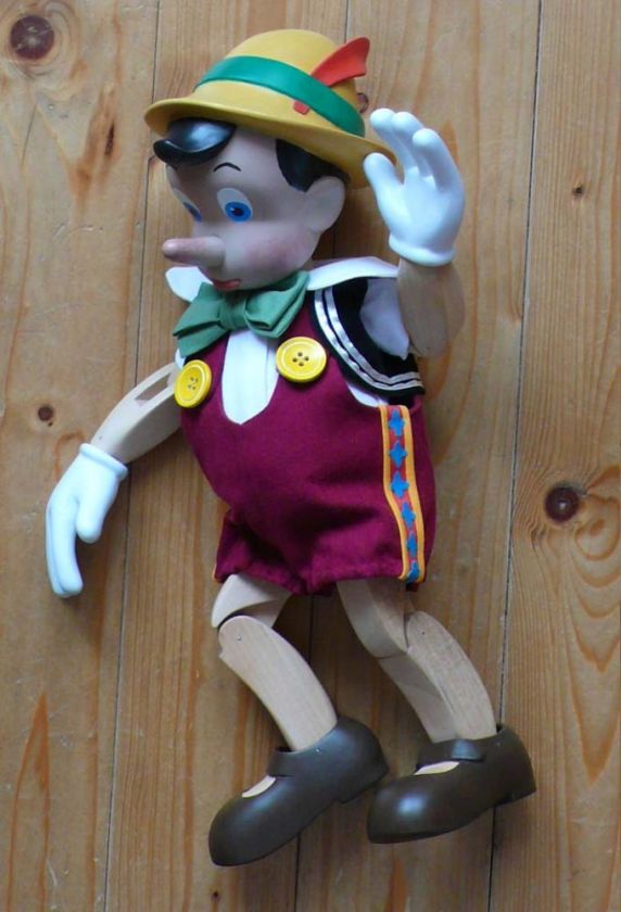 Pinocchio replica Czech