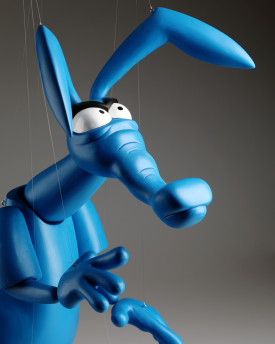 Aardvark en bois sculpté à la main marionnette - chef-d'œuvre