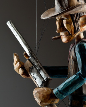 Affûté dans la sculpture de marionnettes