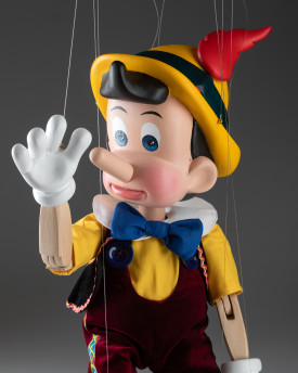 Pinocchio - réplique parfaitement sculptée à la main