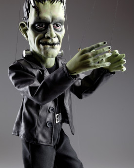 Marioneta espeluznante de Frankenstein tallada a mano en madera de tilo