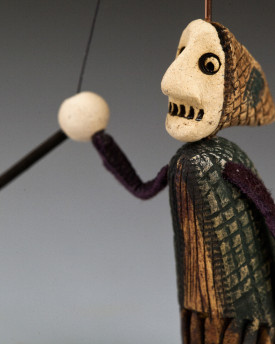 Petite grand-mère en céramique