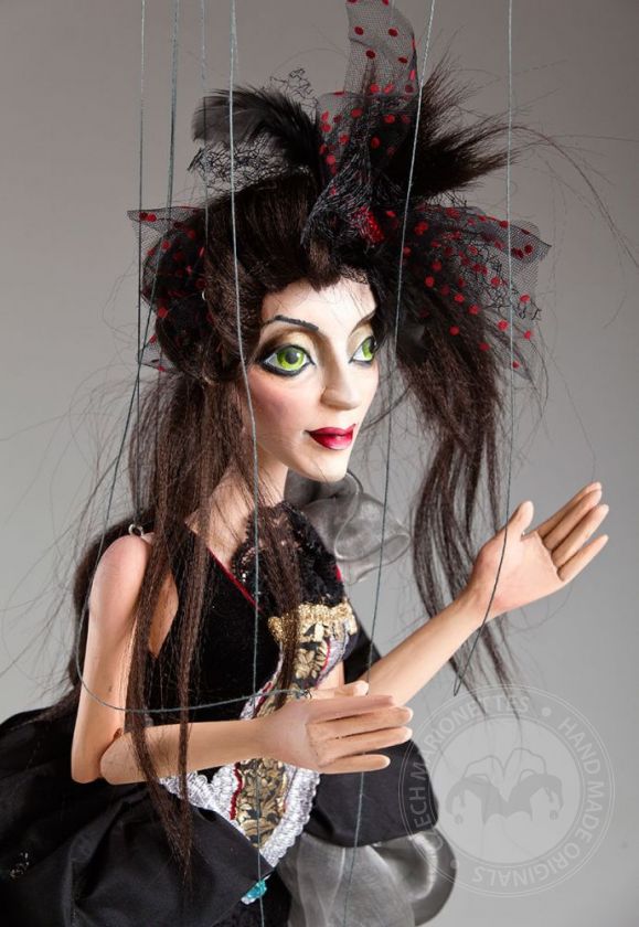 Concubine Ruby handcarved Marionette
