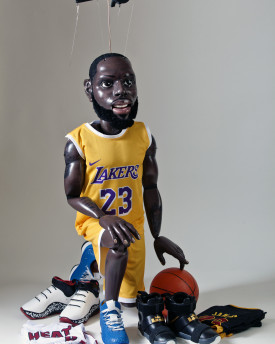 Modelo 3D de Marioneta Completa de Lebron James + Controlador (40 pulgadas, ojos y boca móviles)