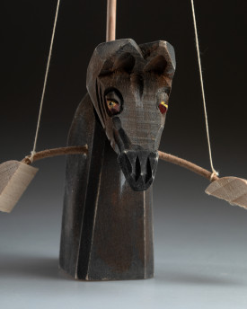 Wolf - Handgeschnitzte Holzmarionette im Stehen