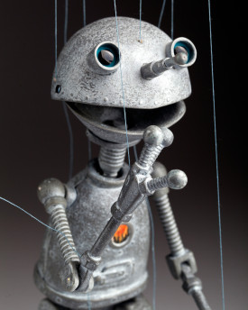 Robot-ON-Marionette in Silberoptik und Steampunk-Stil