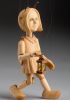 foto: La plus petite marionnette du monde - un Coccinelle  en bois sculpté à la main
